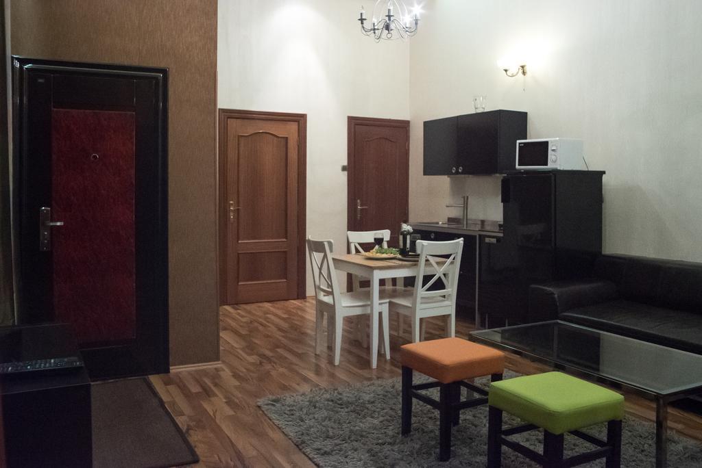 ブダペストInviting Flat In The Heart Of Townアパートメント エクステリア 写真
