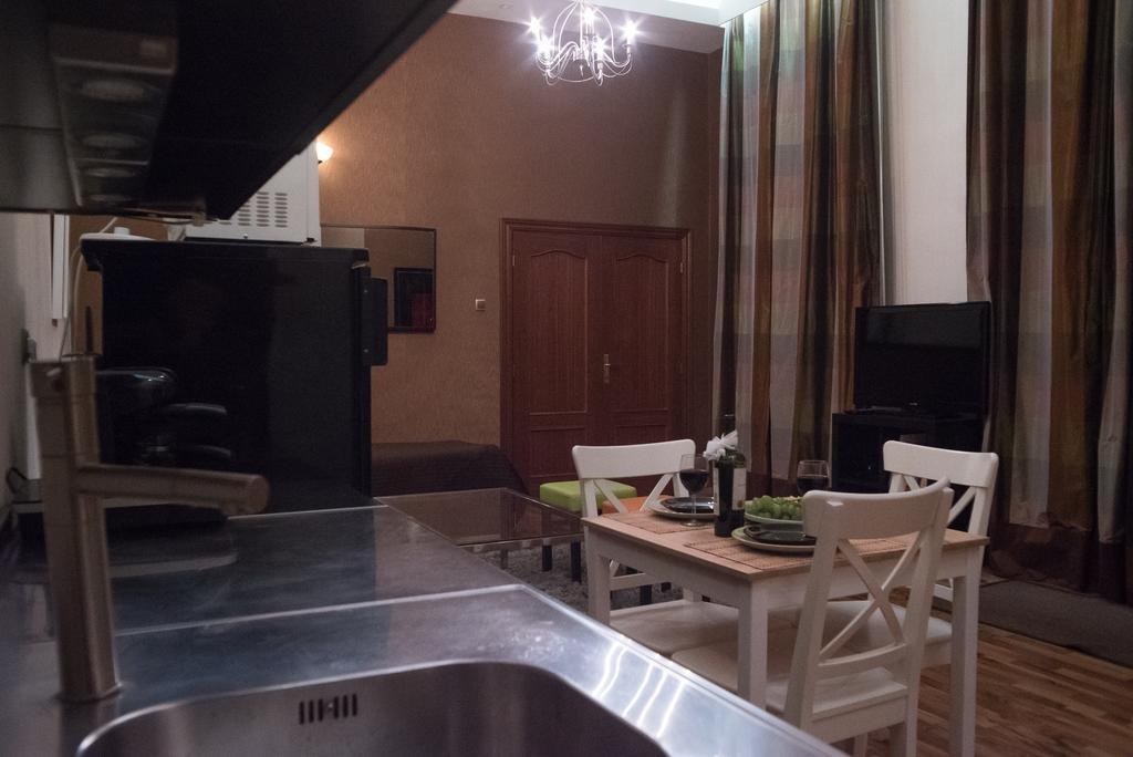 ブダペストInviting Flat In The Heart Of Townアパートメント エクステリア 写真