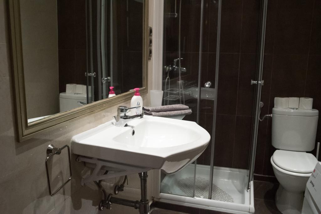 ブダペストInviting Flat In The Heart Of Townアパートメント エクステリア 写真