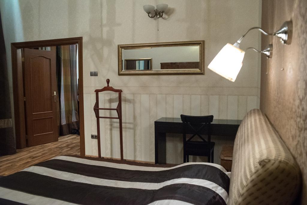 ブダペストInviting Flat In The Heart Of Townアパートメント エクステリア 写真