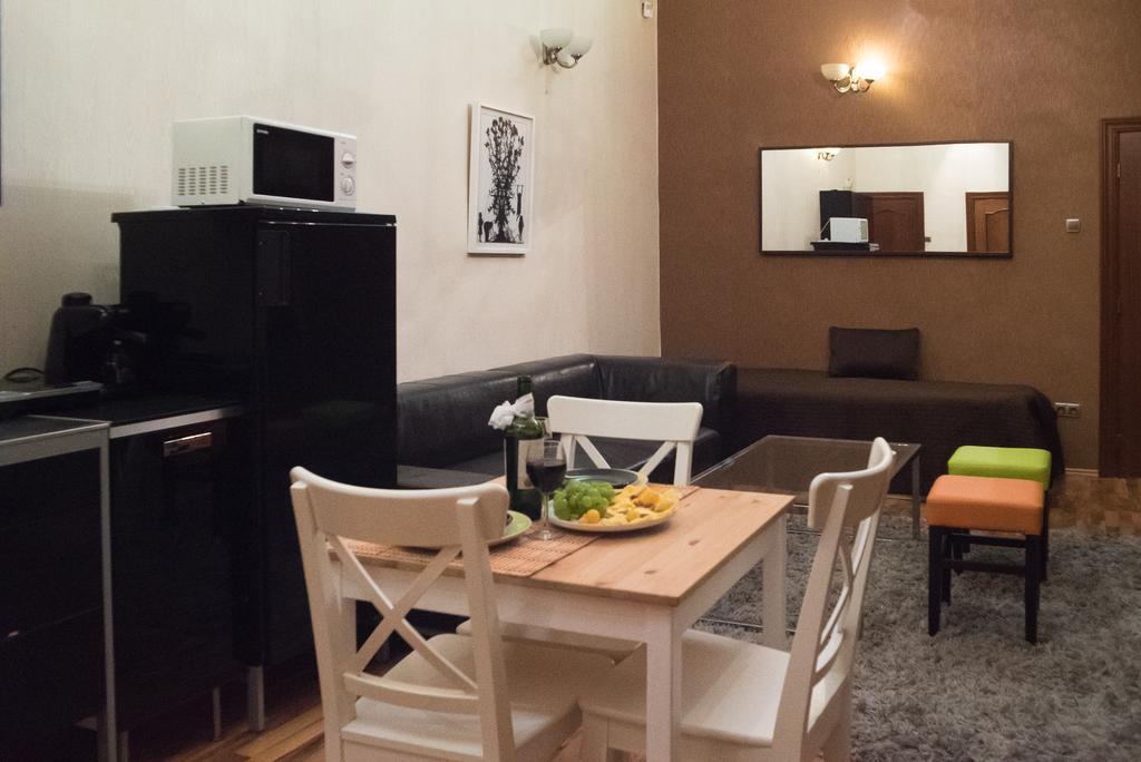 ブダペストInviting Flat In The Heart Of Townアパートメント エクステリア 写真