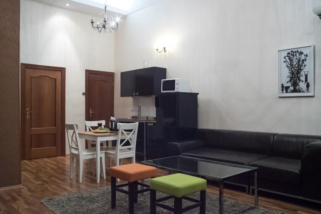 ブダペストInviting Flat In The Heart Of Townアパートメント エクステリア 写真