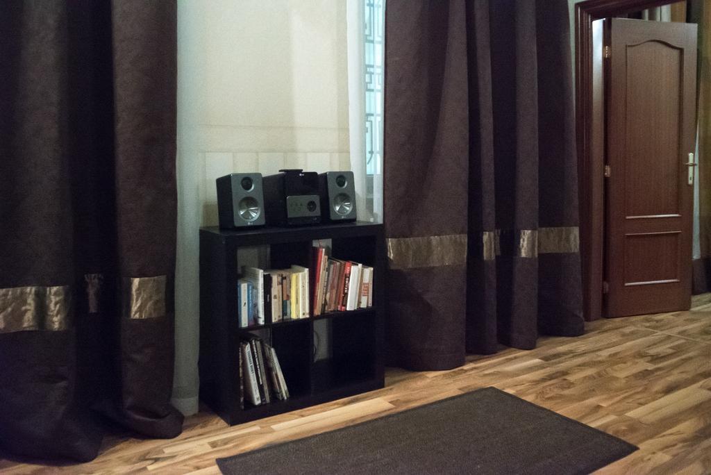 ブダペストInviting Flat In The Heart Of Townアパートメント エクステリア 写真