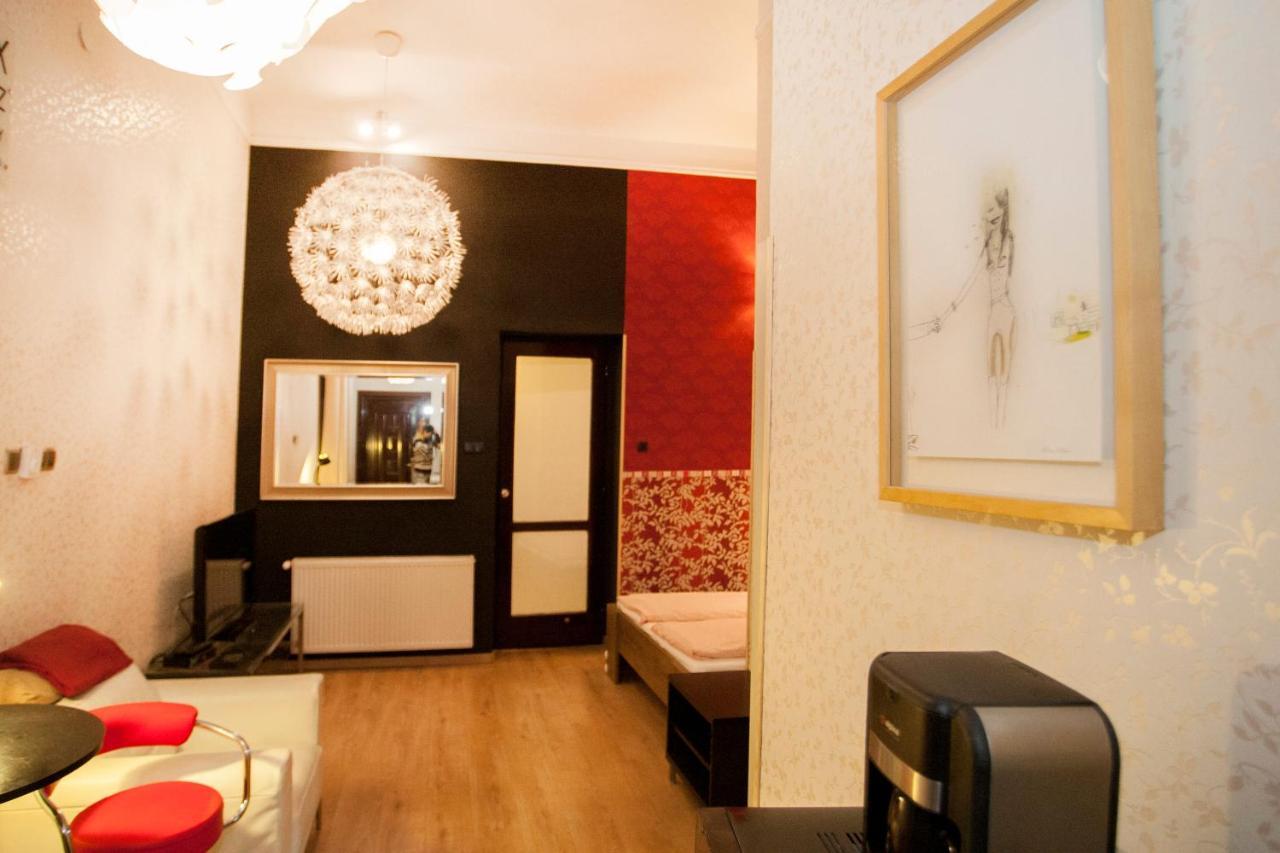 ブダペストInviting Flat In The Heart Of Townアパートメント エクステリア 写真