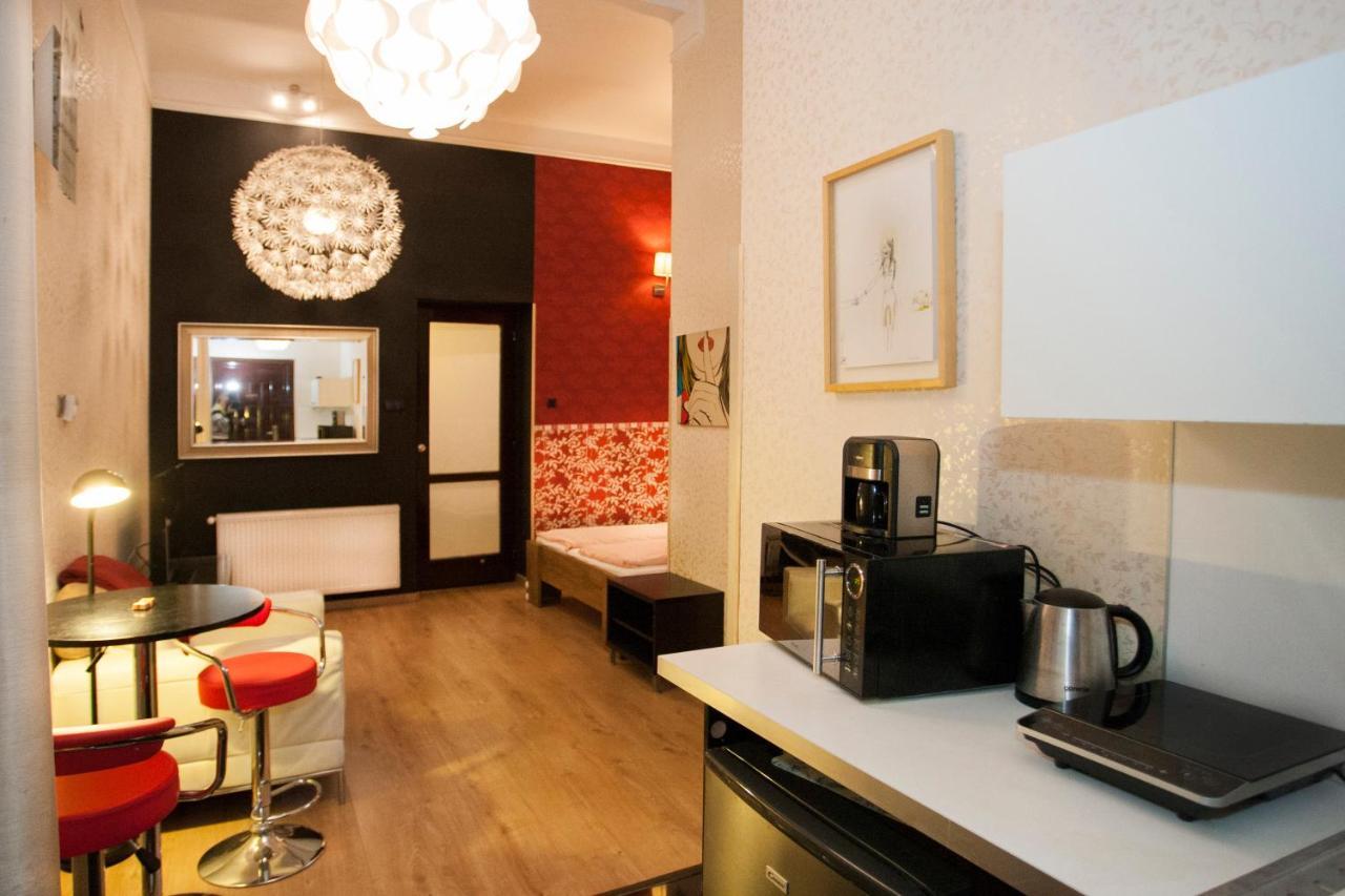 ブダペストInviting Flat In The Heart Of Townアパートメント エクステリア 写真